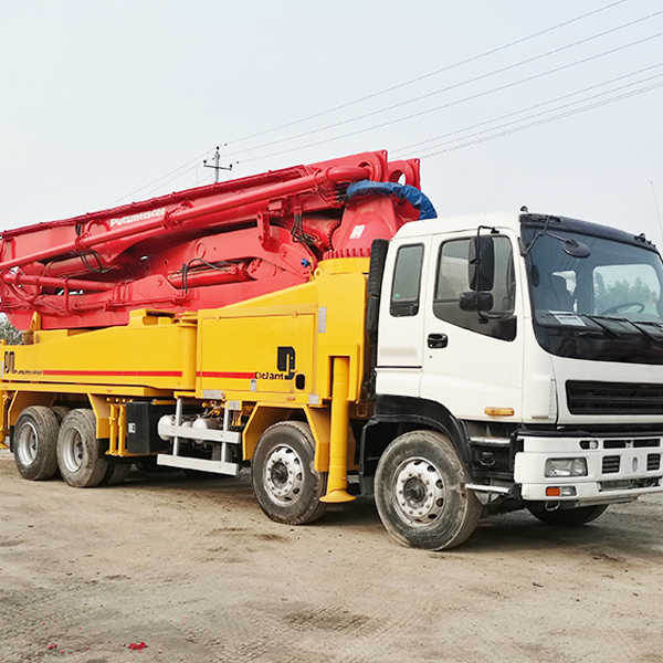 Chinese Brand HB50V 50m Truck-Mounted Concrete Pump with High Efficiency