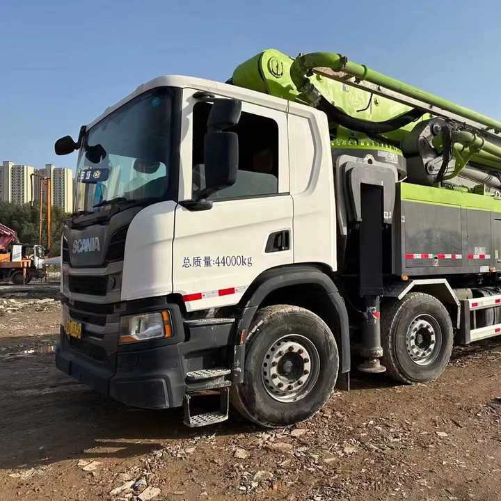 63X-7RZ 63M High Quality China Machinery Used Pump Truck Truck Mounted Pumps Zoomlion Concrete Pump Car Price