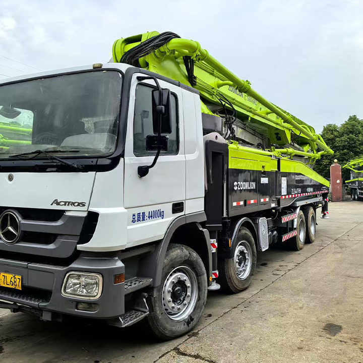 Zoomlion Benz Chassis 56X6RZ 56M Boom Concrete Pump Truck New & Used for Engineering Construction Machinery Diesel-Powered Stock