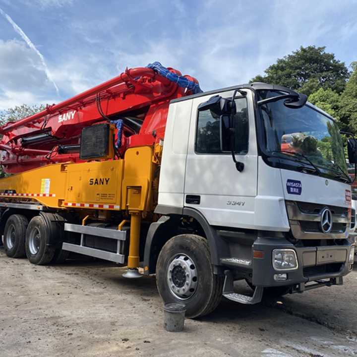 High Pressure Mobile Truck Mounted Cement Pump Machine Concrete Pump Truck with Iso9001